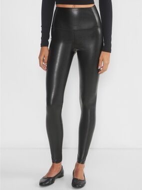 Aritzia Wilfred Free Daria Vegan Leather Pants | Size M